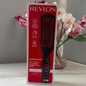 Revlon Smoothstay Straightening Brush brand new